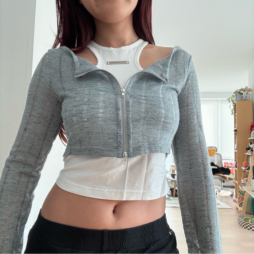 Cropped Zip-Front Women's Knit Top in Light Gray